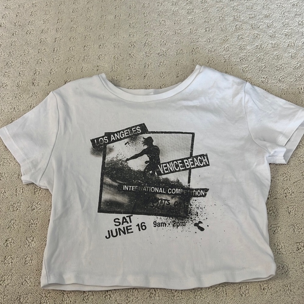This is a size xs. Worn maybe once and in great condition.